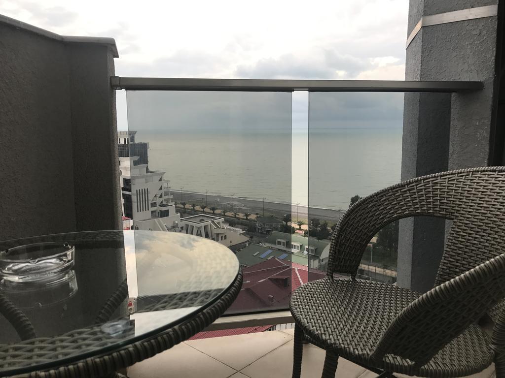 Apartamento Selfie Batumi Exterior foto